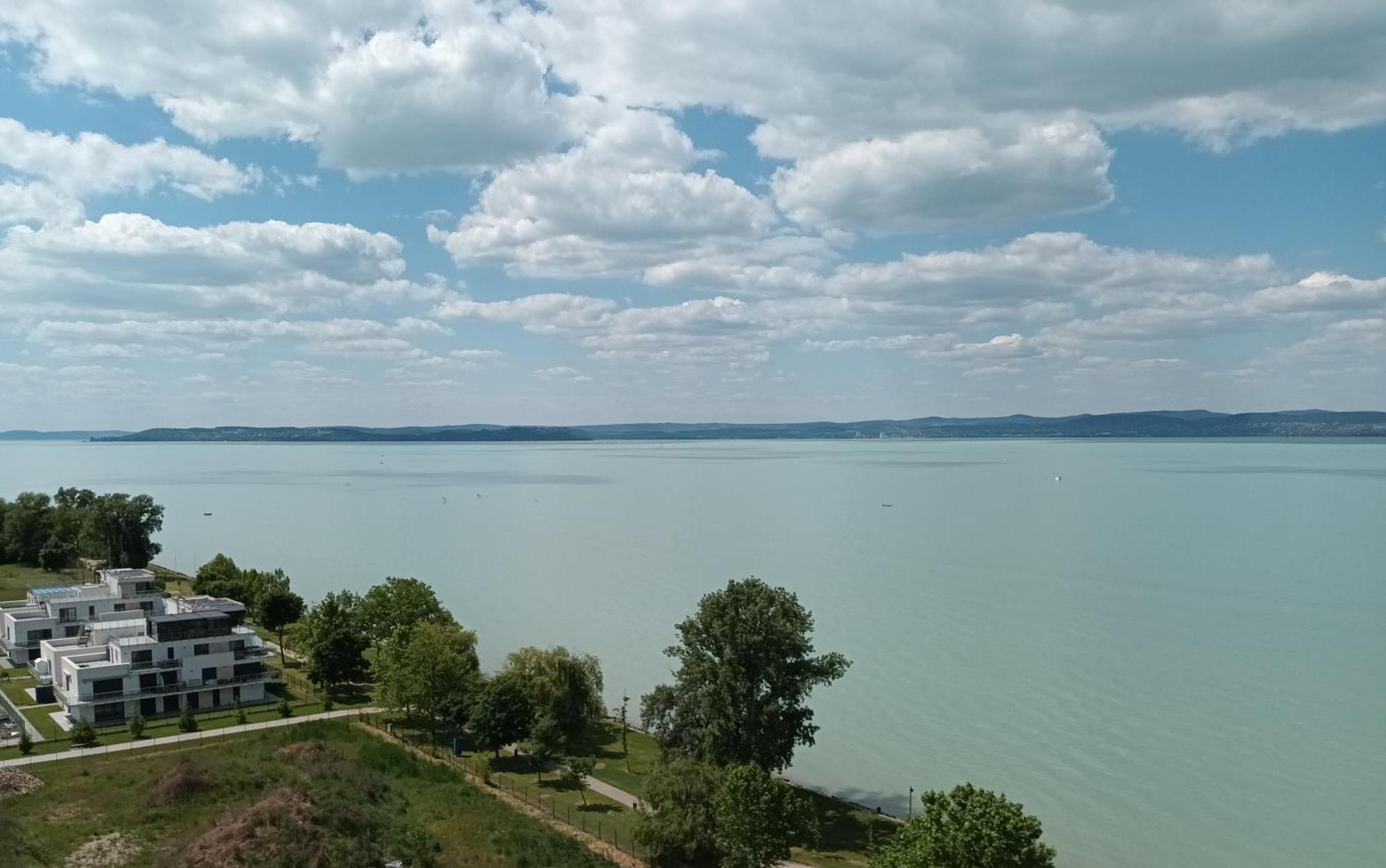 Vizparti Silver X Apartman Siofok Bagian luar foto