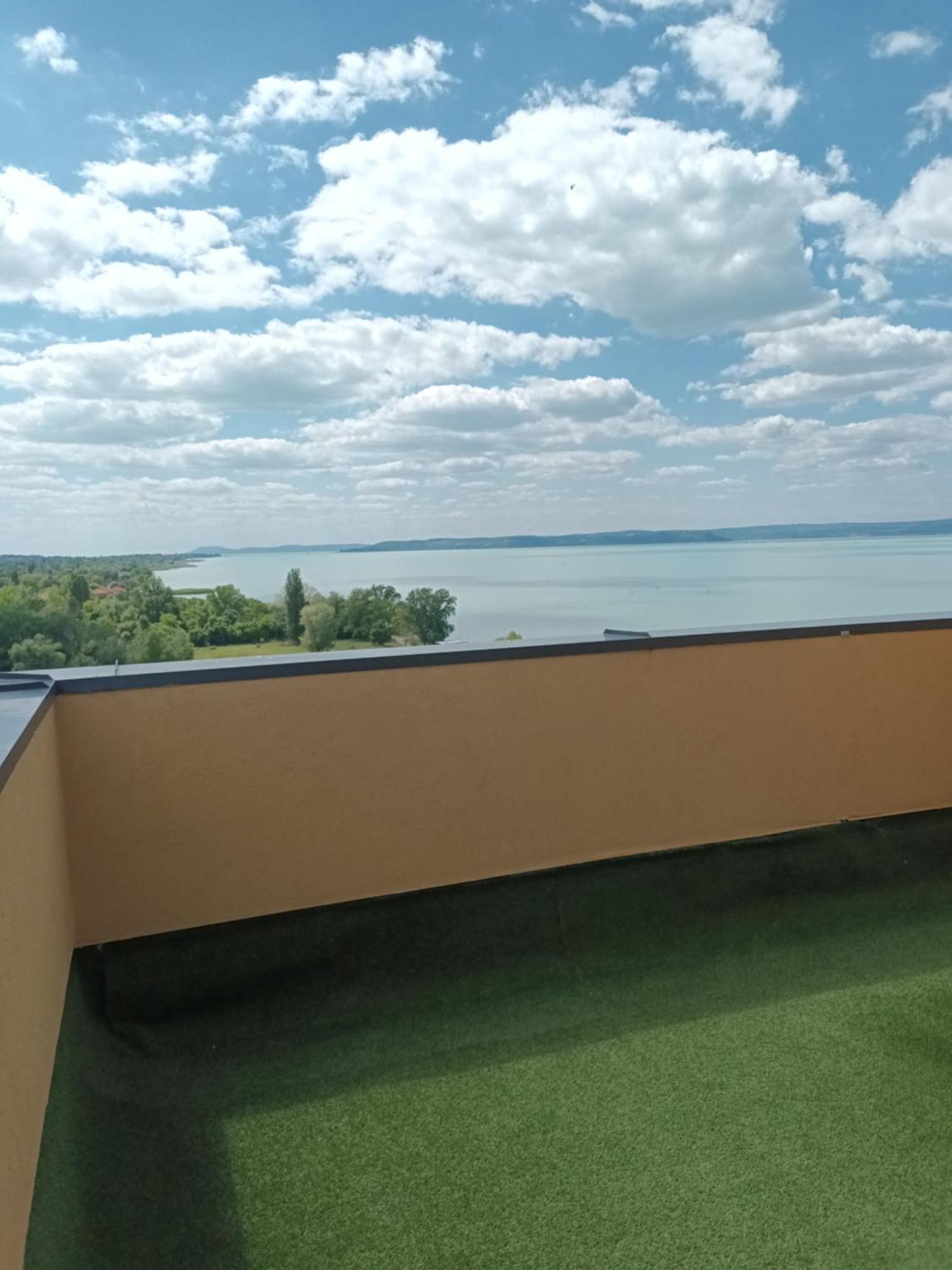 Vizparti Silver X Apartman Siofok Bagian luar foto